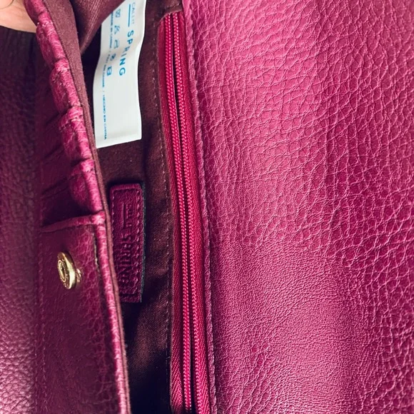 Call it Spring Wallet - Picture 4 of 4